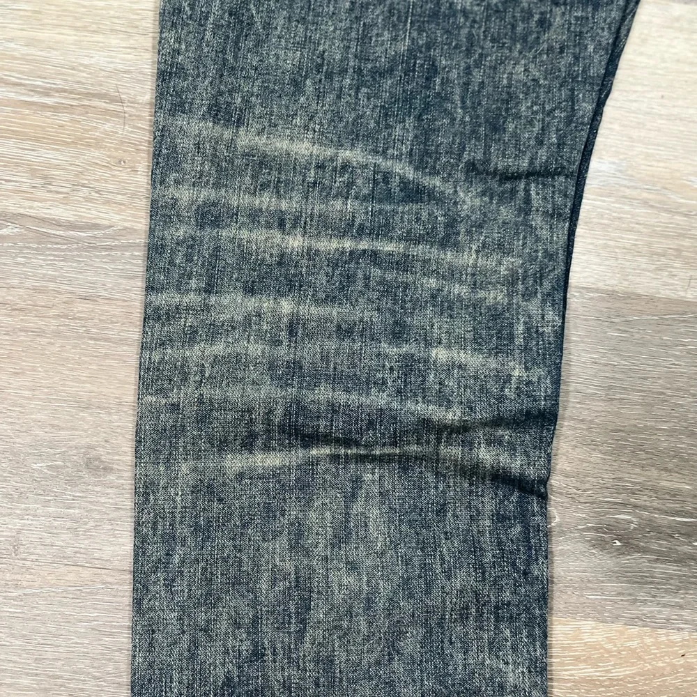 True Religion NWT Skinny Red Orange SN Earthworm Size 33